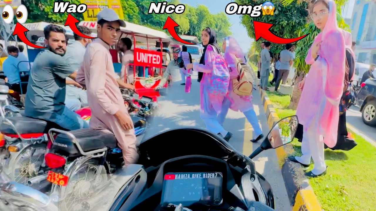 College girls reaction on superbike || superbike reaction in Pakistan || cute college girls reaction