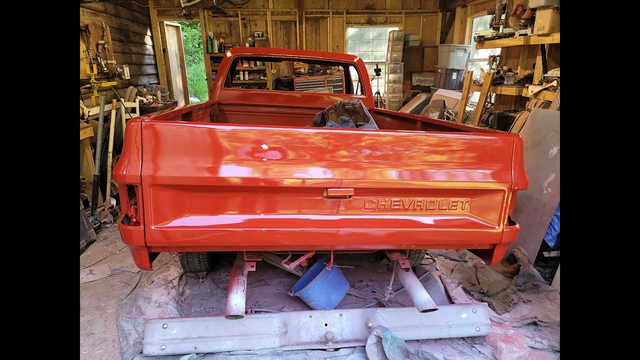 Покраска в Rustoleum на квадратном кузове грузовика Chevy