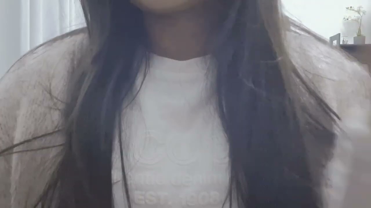 [No talking] Asmr doing ur makeup aggressively 