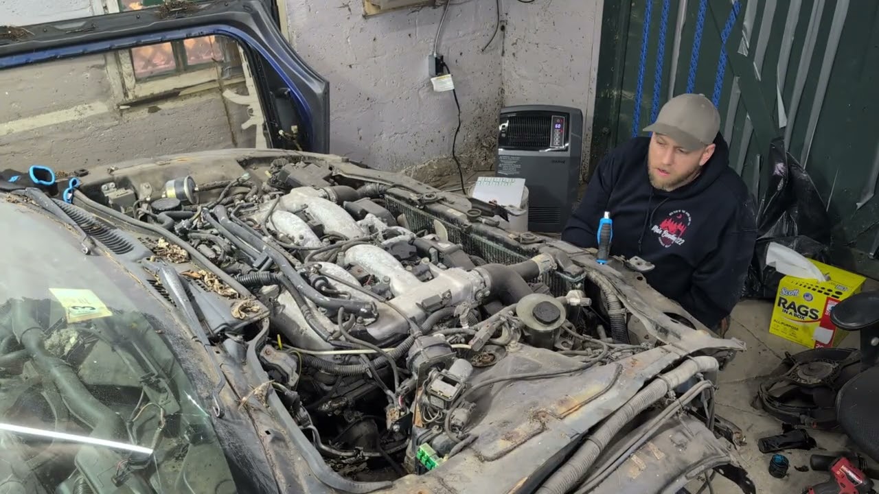 300ZX BEGGENING OF PULLING ENGINE OUT
