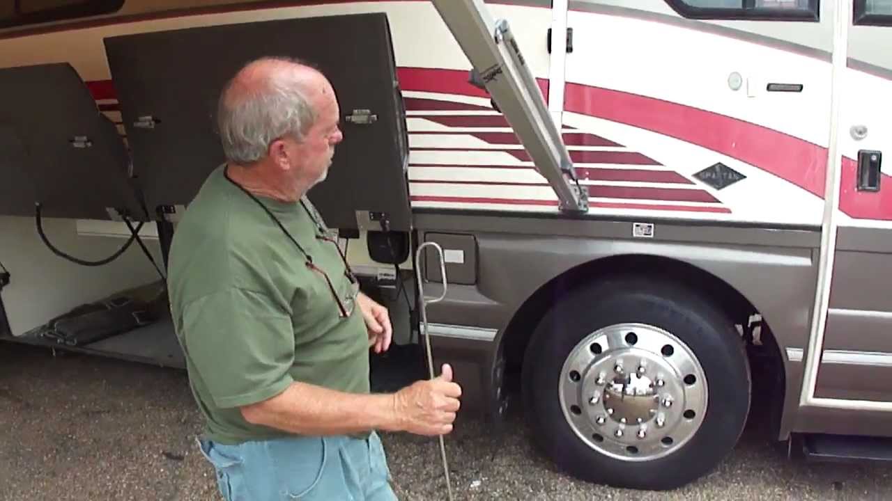 1995 Holiday Rambler Navigator Walkaround