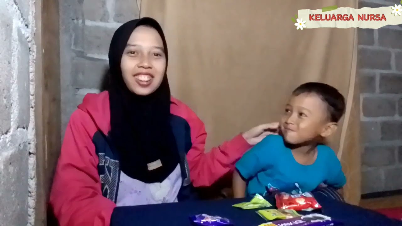 Ngemil jajan bareng hanan 🤤🤤