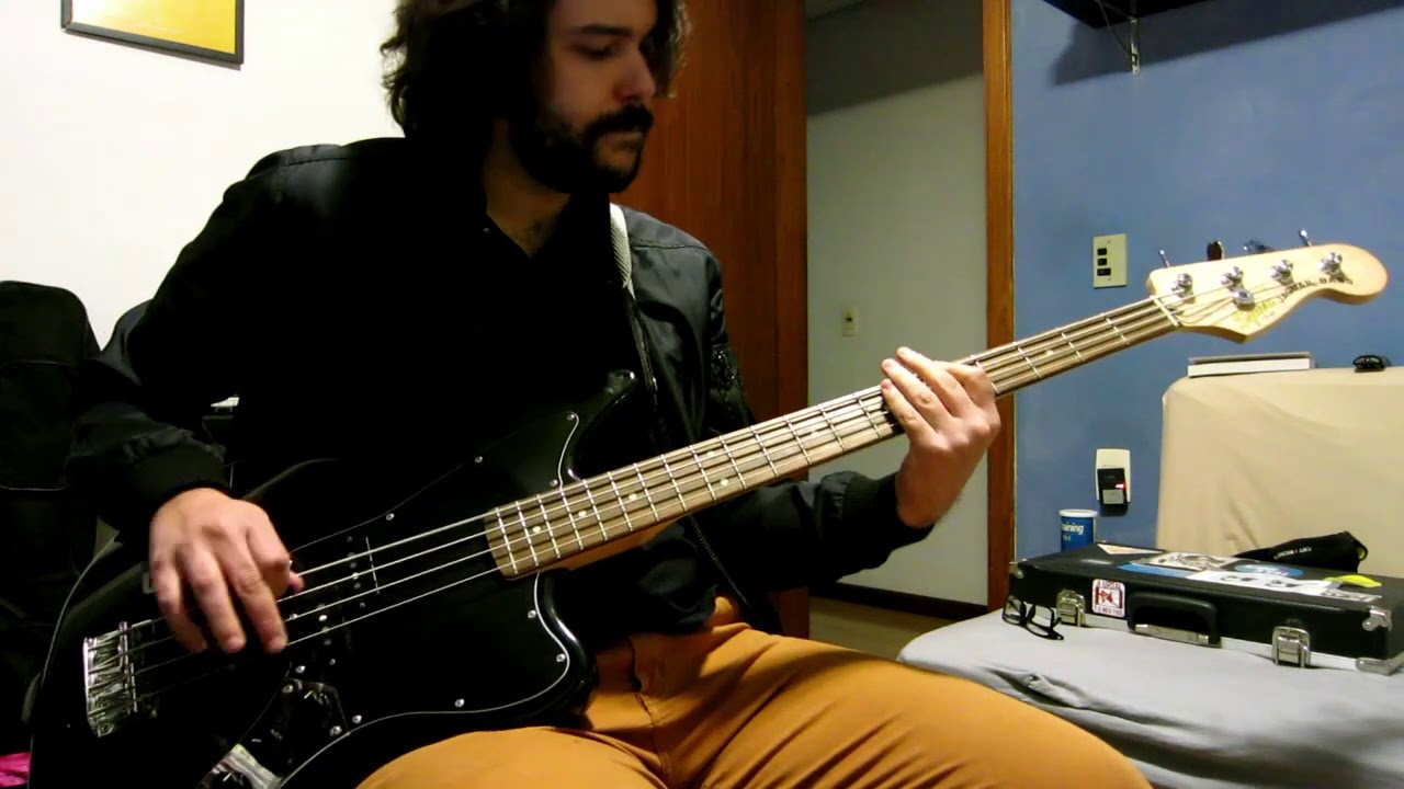 Nürnberg - Rasplyvajecca (Bass cover)