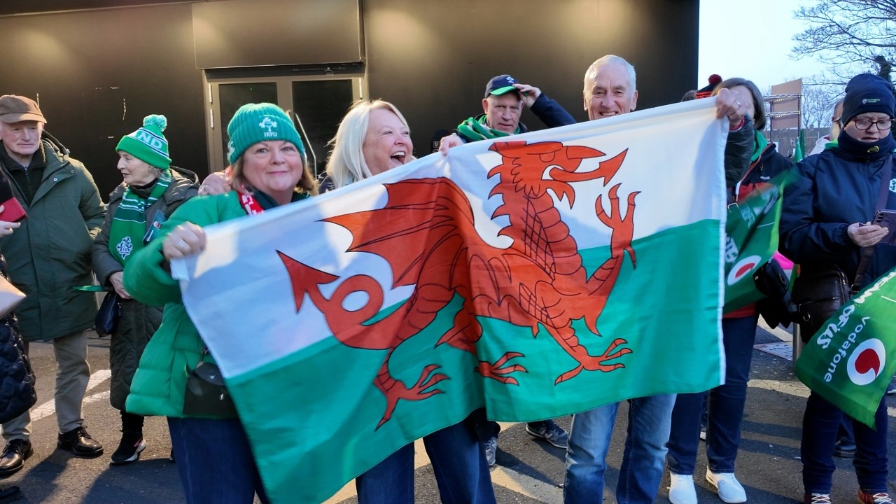 Ireland and Wales arrive at Aviva Stadium ahead of Ireland v Wales | #IREvWAL #IWEvCYM #SixNations