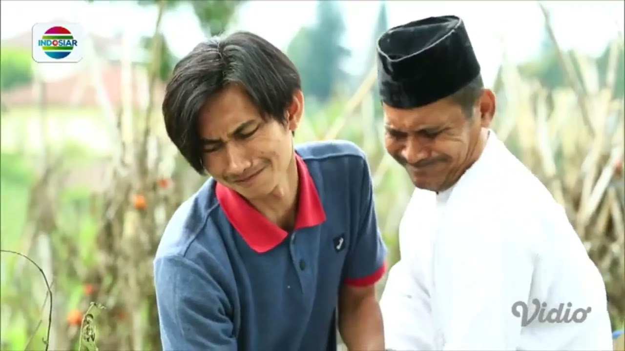 Pemfitnah Istri, Makamnya Penuh Akar | AZAB