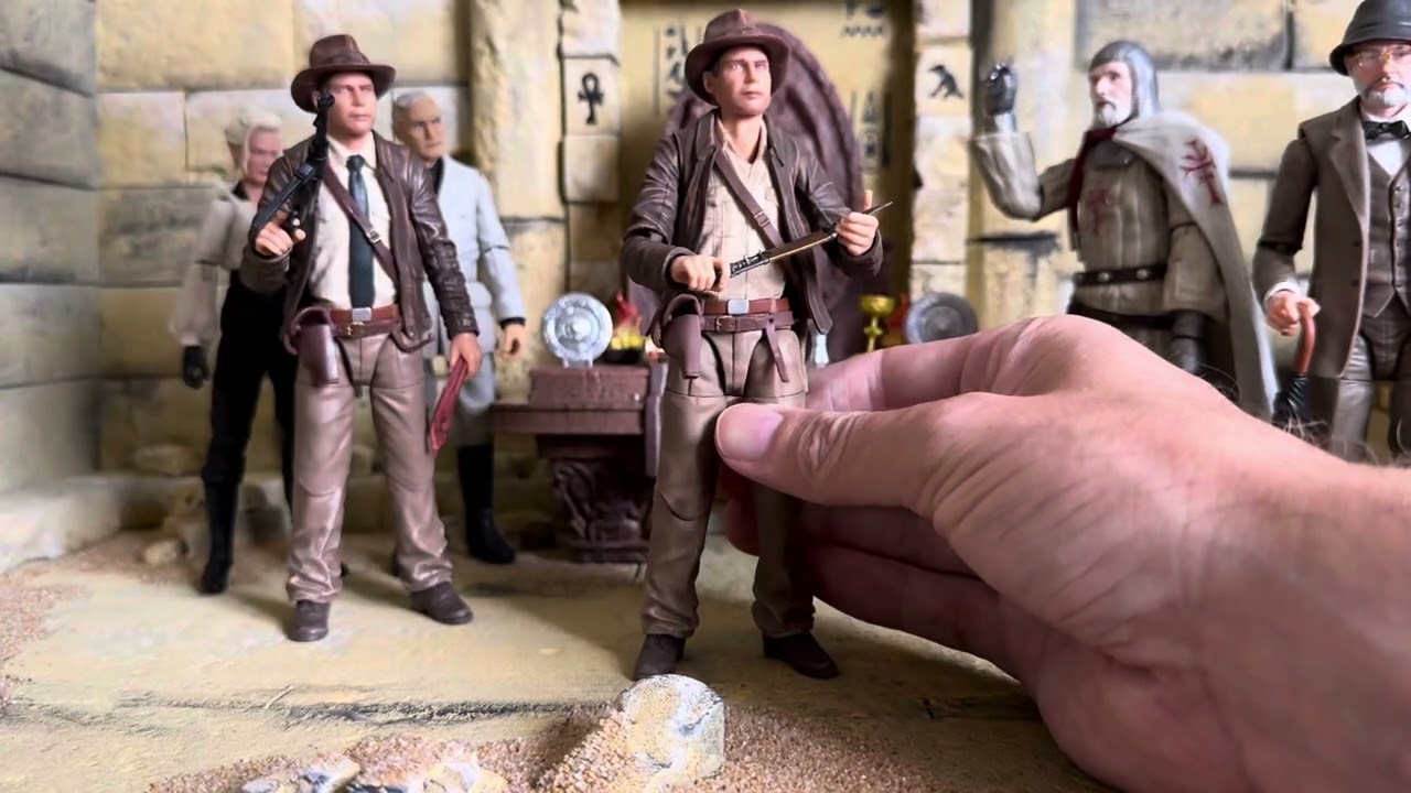 Indiana Jones Adventure Series Ultimate Custom Figure Bash. THE ONE INDY FROM TWO! Hasbro best