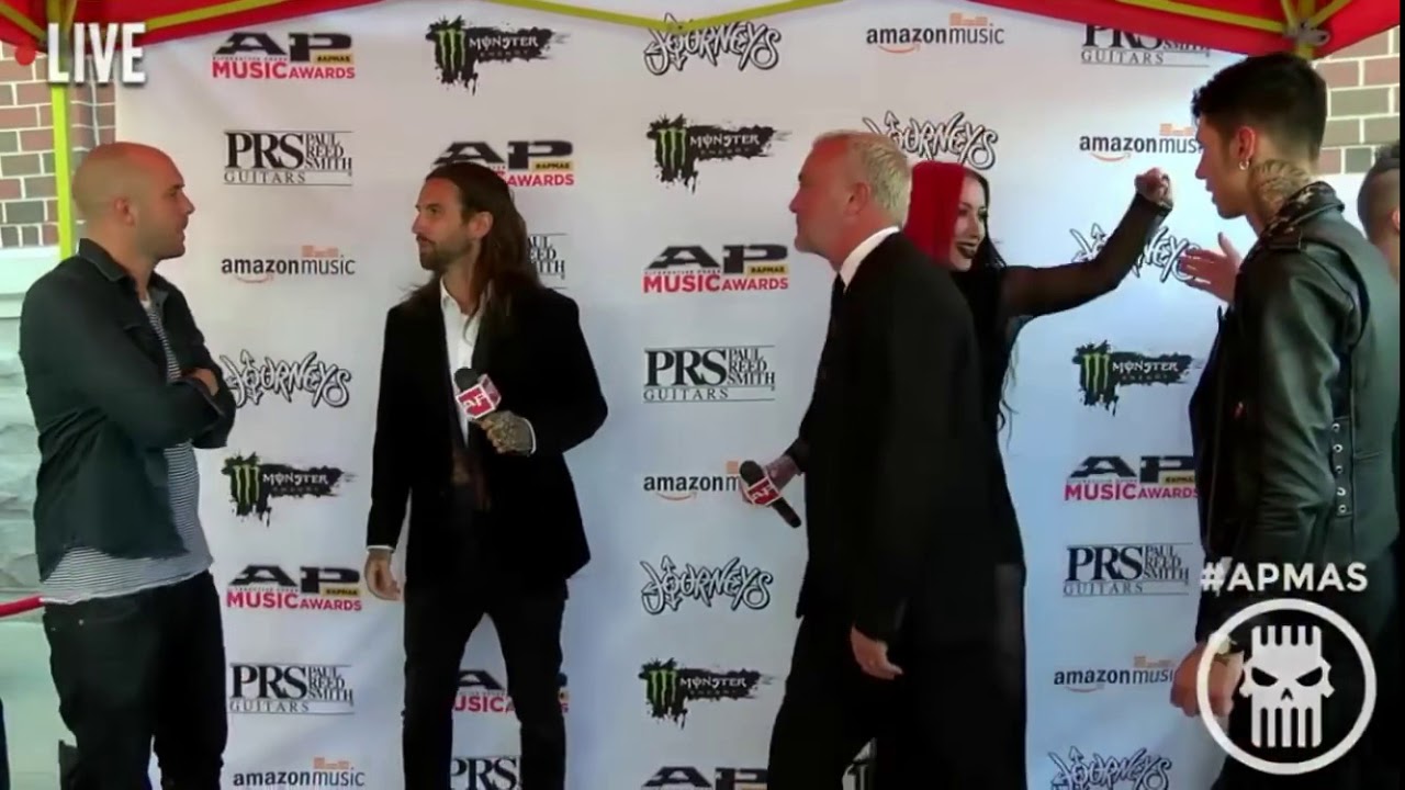 Andy BLACK / Biersack, CC, Quinn Allman, Mikey Way, and John Feldmann @ APMAs Red Carpet 2016