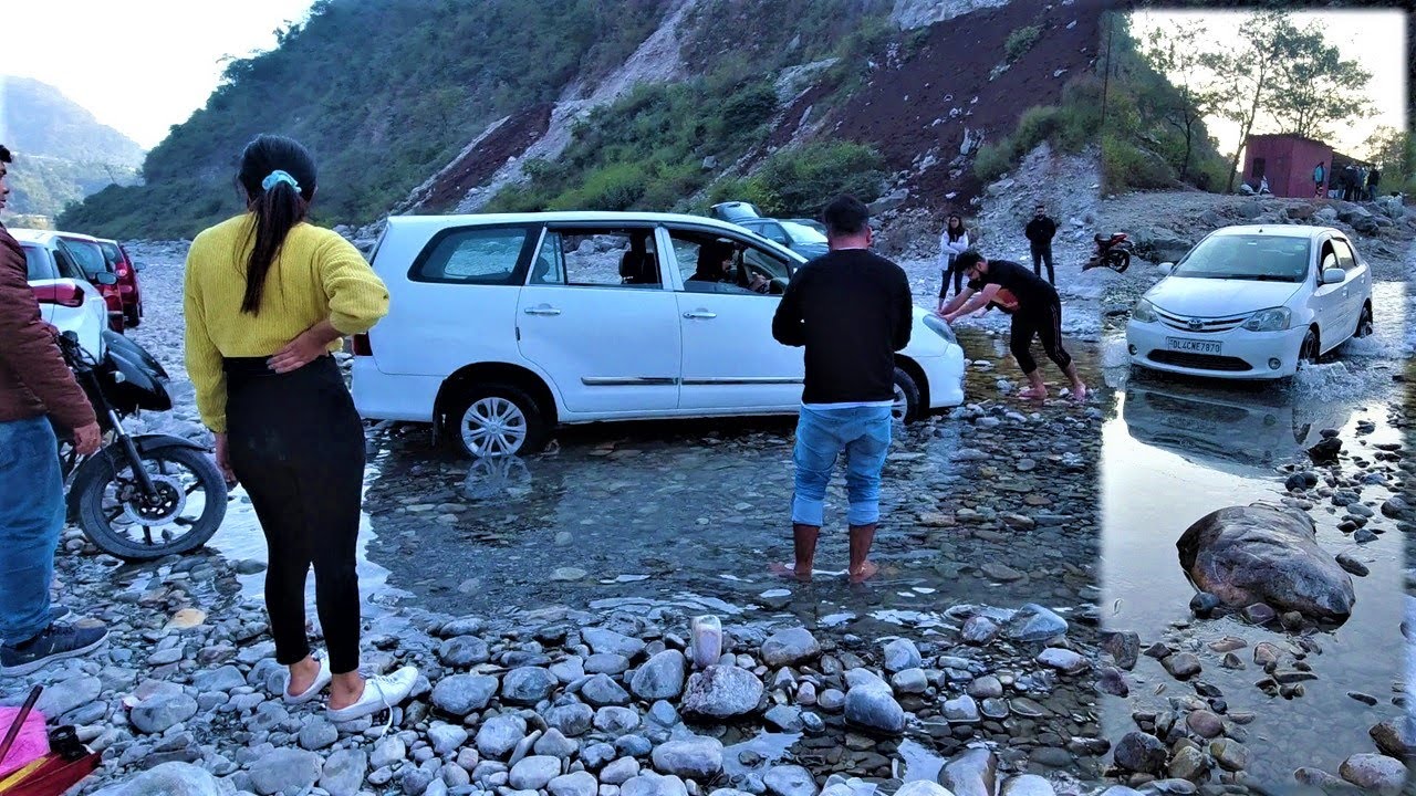 2022 Ka Pehla Din @ Maldevta | Innova Phas Gayi Paani Mein | Etios Offroad | Super Vlogger Saurabh