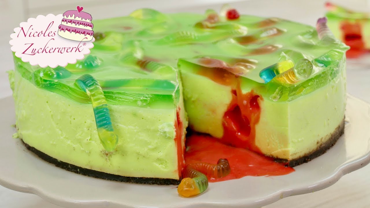 ACHTUNG BLUTIG 🧛‍♂️ No Bake Waldmeistertorte mit Frucht-Curd I Halloween bei Nicoles Zuckerwerk