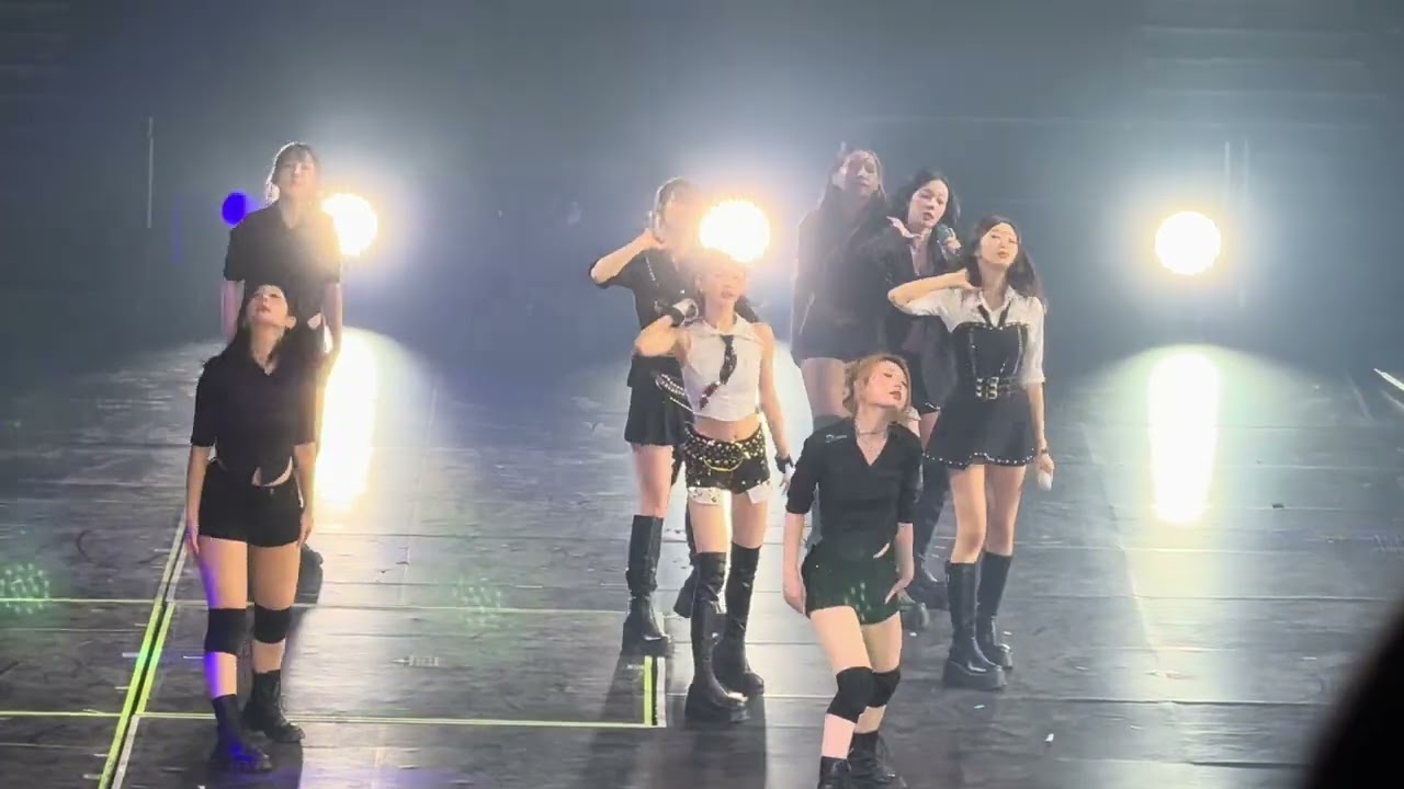 2025-26 aespa LIVE TOUR SYNK: aeXIS LINE IN HONG KONG Day 2 'Whiplash'