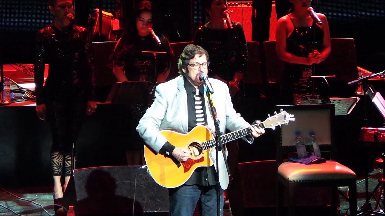 ALMOST HOME (Stephen Bishop | 2018 Momentum Live MNL)