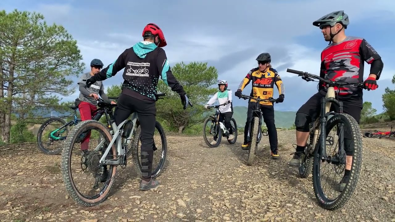 Enduro MTB. Curso completo de técnicas. Aínsa 2024. Adry Biel.