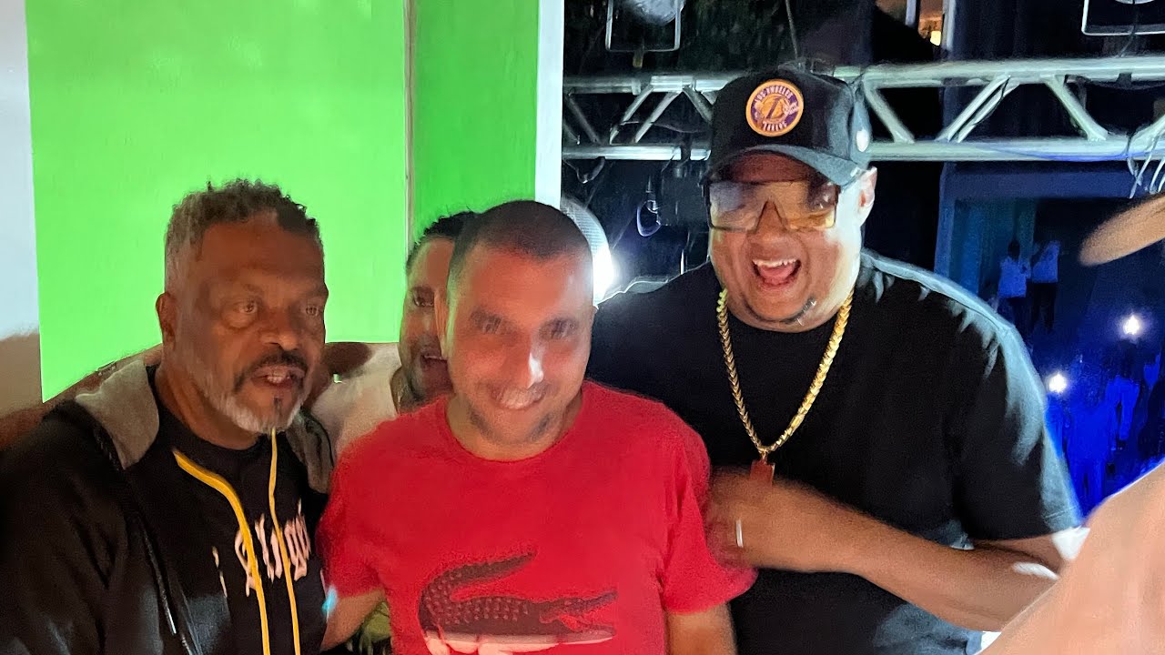 PARED&Atilde;O DOS BAILES COM DJ PLAZA SILVA