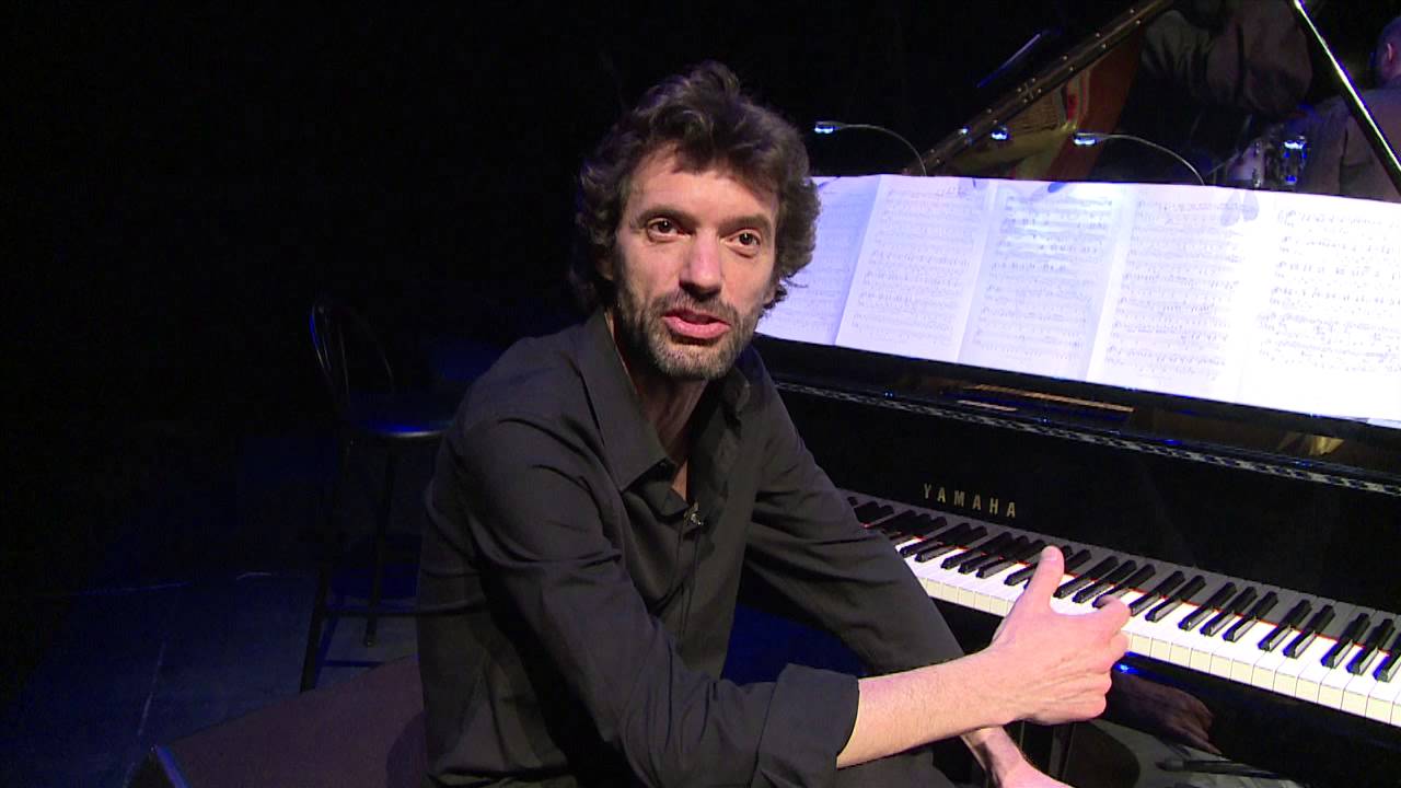 Juan Pablo Dobal, piano