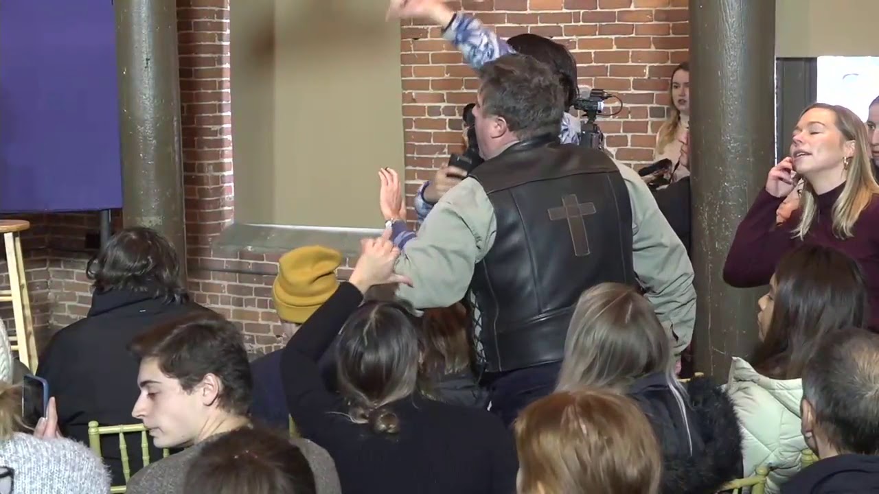 MUST WATCH: Man CRASHES Elizabeth Warren Rally