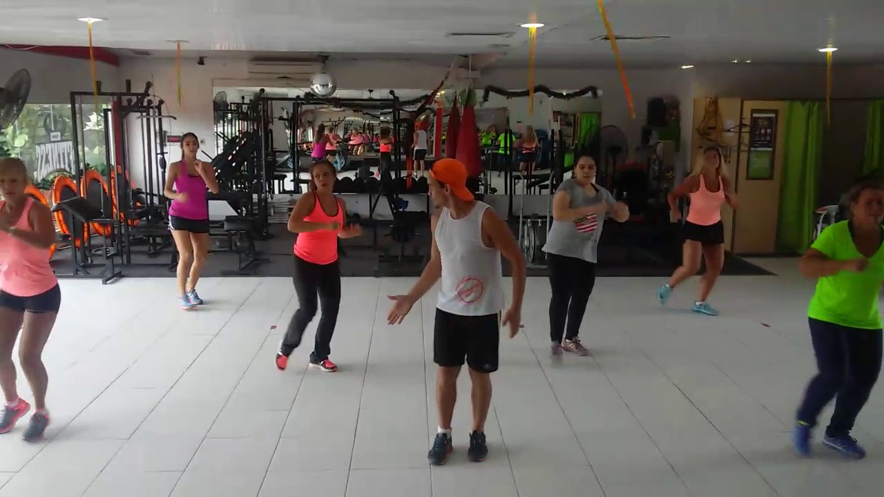 Zumba Materialista- Silvestre Dangond & Nicky Jam- Coreografía Freddy Almiron