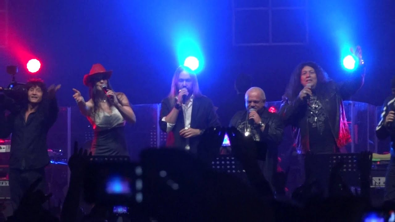 Kiske/Jansen/Cans/Dirkschneider/Billy - Silent Night ...Christmas Metal Symphony 2013