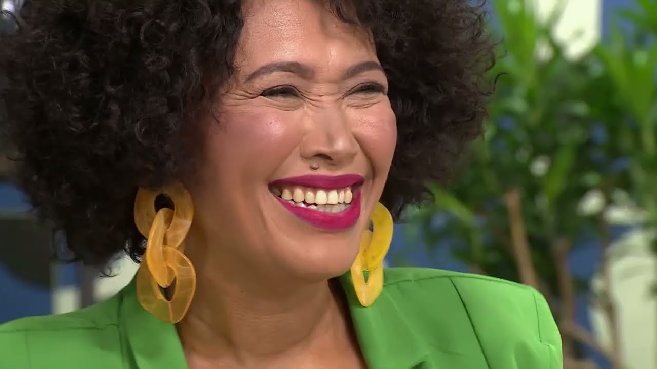 Music: Karin Kortje performs ‘Who’s the Boss’ by The Braxtons | Afternoon Express | 8 March 2022