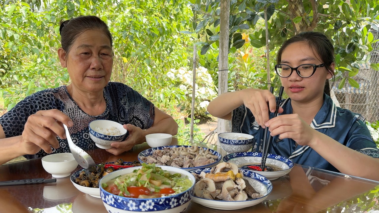 Ốc Kho Sả Ớt Ăn Với Canh Chua Cá Lóc Đồng