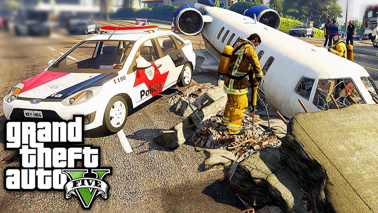 GTA V Policia - URGENTE AVIÃO CAI NA CIDADE