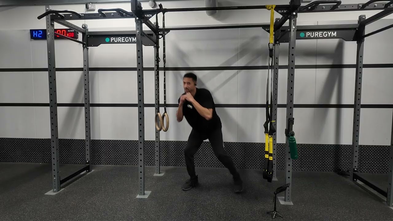 Calisthenics cardio on the bars