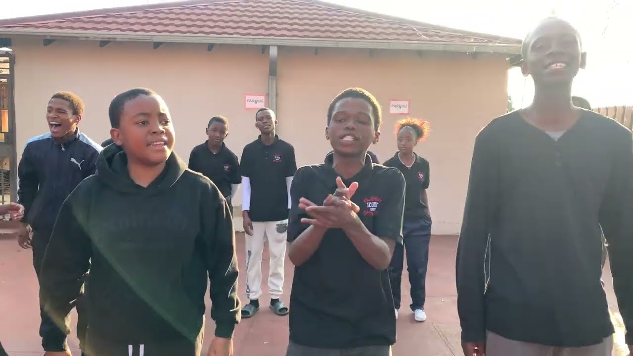(Bayophela Amandla) - Kapteni Ft Iconic Gwijo
