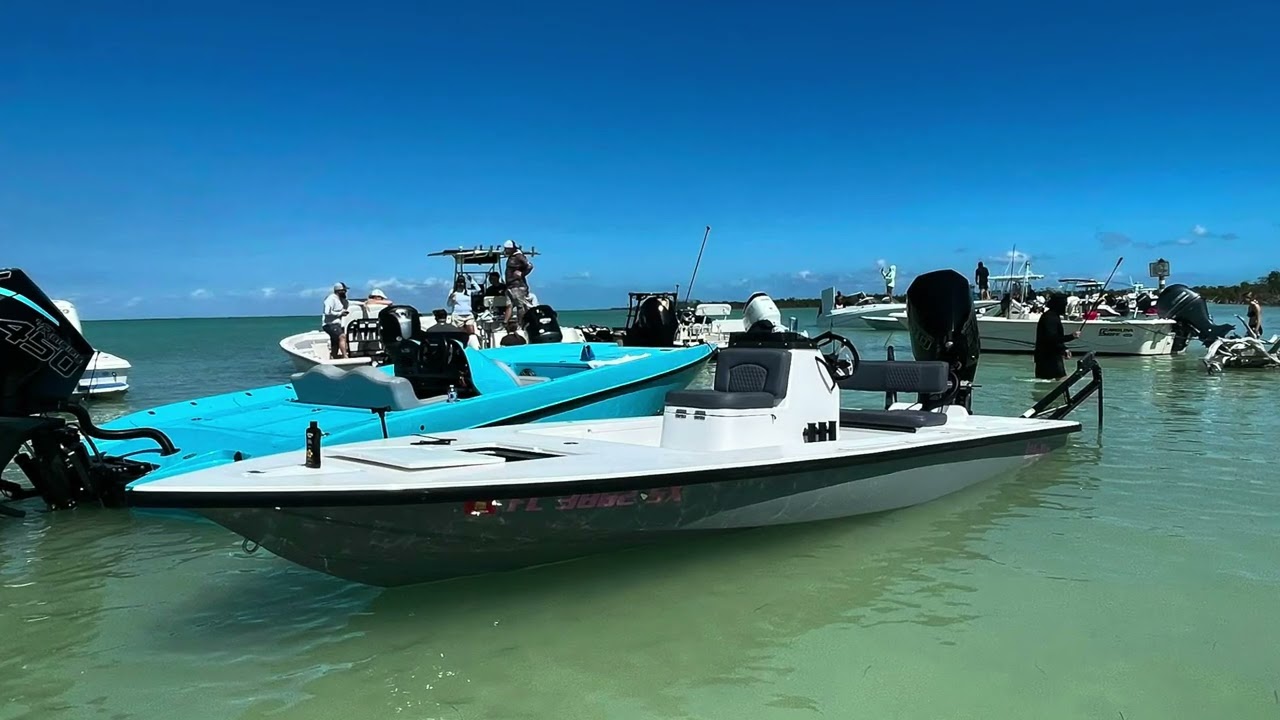 Cruising the Florida Keys in fast boats
