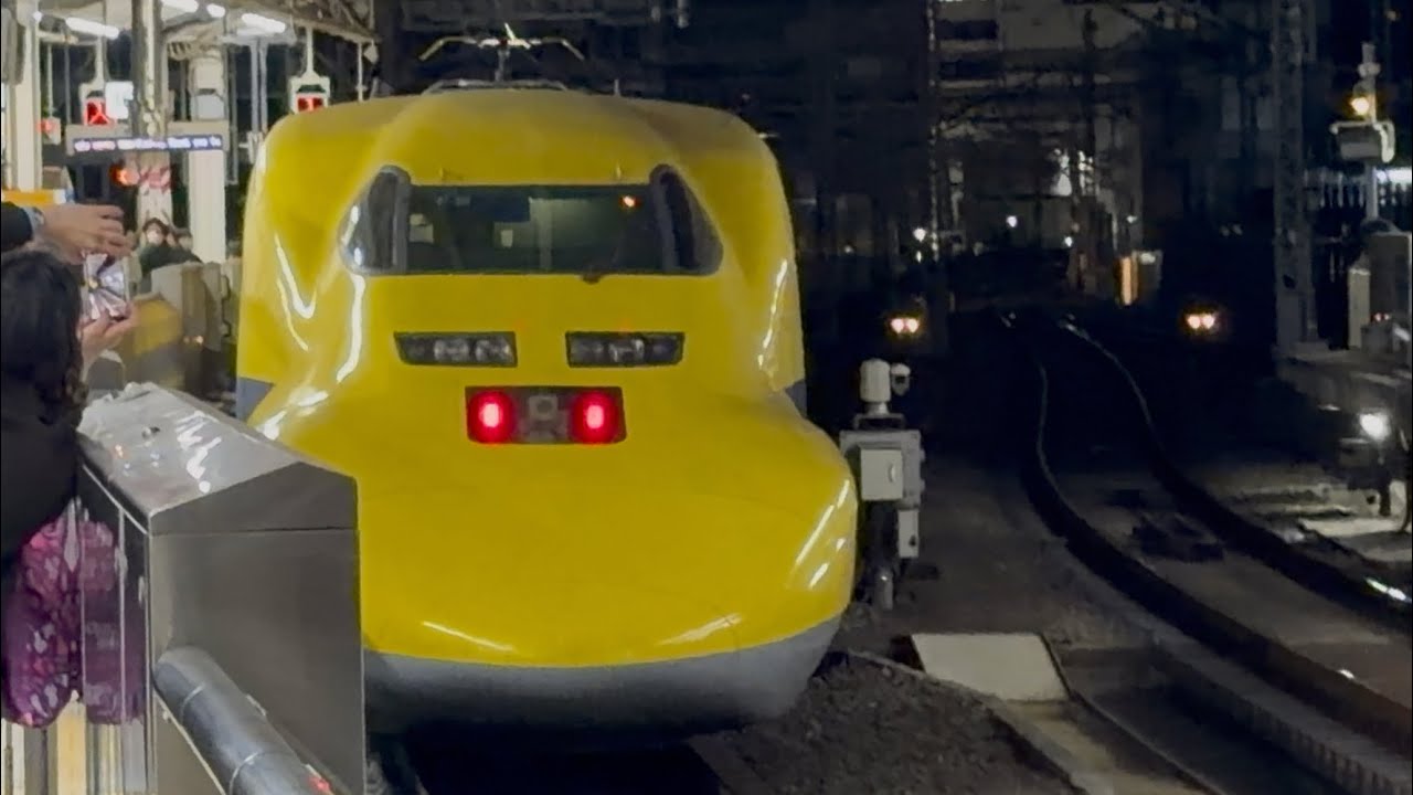 アーク発生！【ドクターイエローのぞみ検測終了に伴う大井車両基地返却回送】JR西日本923形T5編成(ドクターイエロー)が東京駅16番線を回送列車として発車！　2026年2月17日