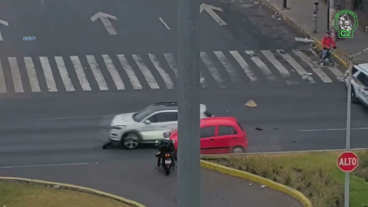 Varios sujetos asaltaron a una persona en la alcaldía #Xochimilco.
