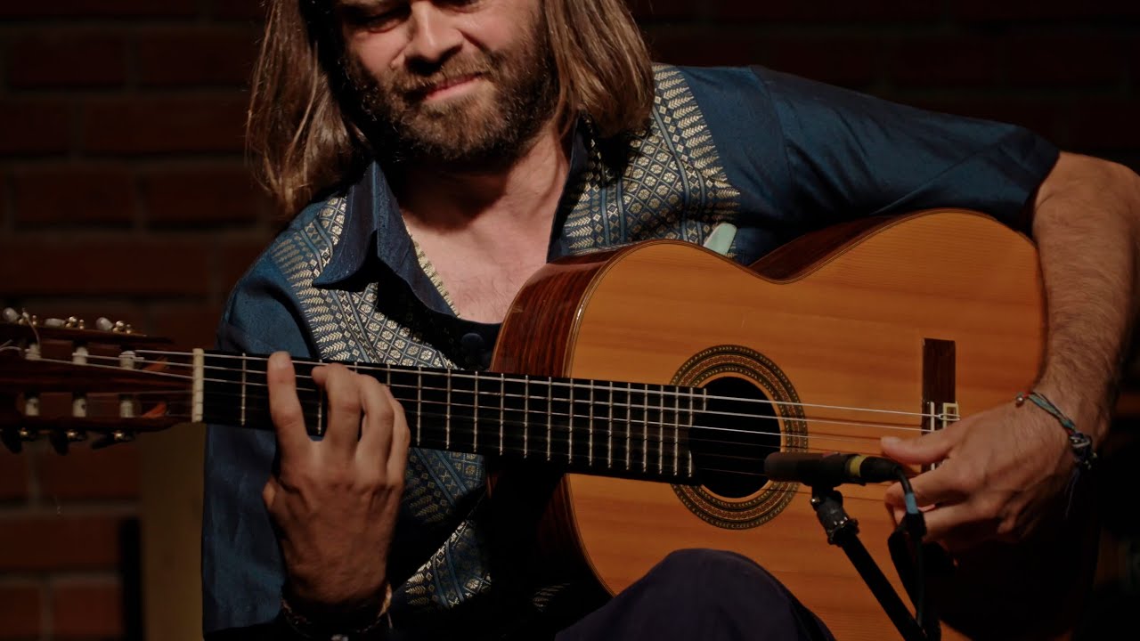 Ama (Live at Freepsumer Gitarrenfestival)