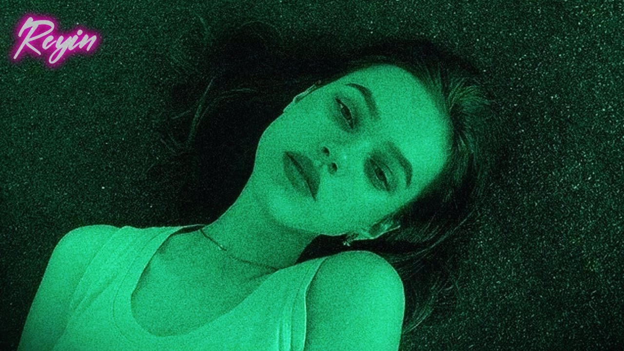 Reyin - Everybody Hurts | Music Video