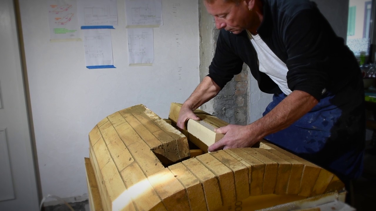 Speicherofen mit gemauertem Gewölbe