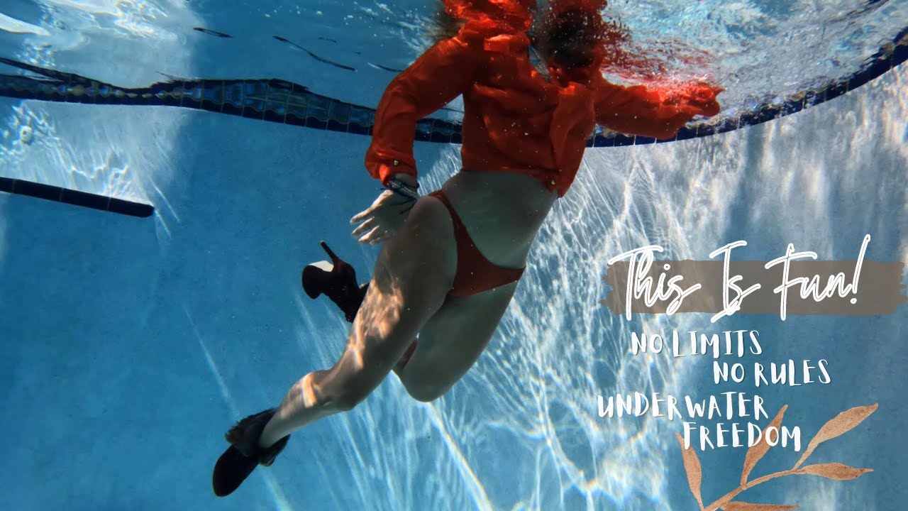 Changing SHOES UNDRESSING & Swimming UNDERWATER 💦Is Like a  Washing Machine In My Home Pool  🤪