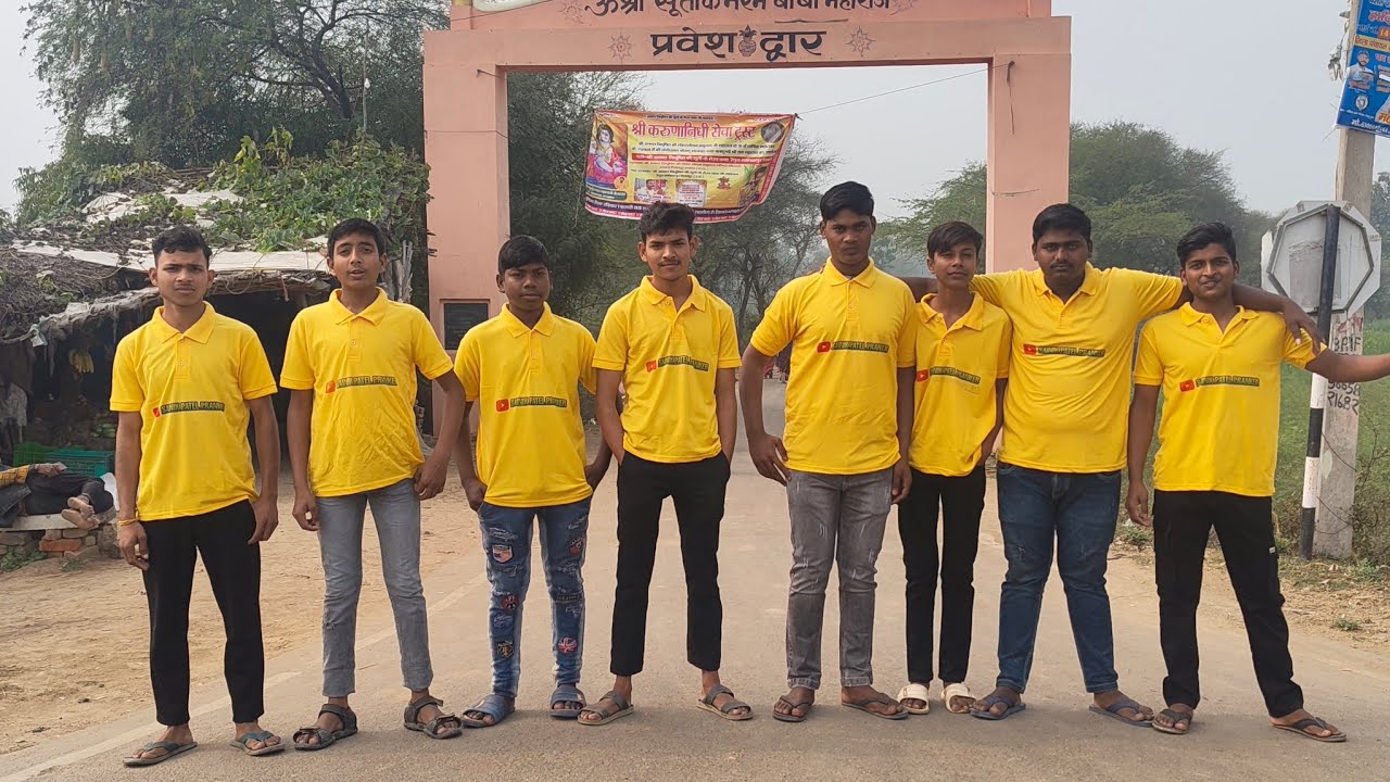Today my team for gift & Vishal Bhandara enjoy with my team🥰 #trending#gift#bhakti #sorabhjoshivlogs