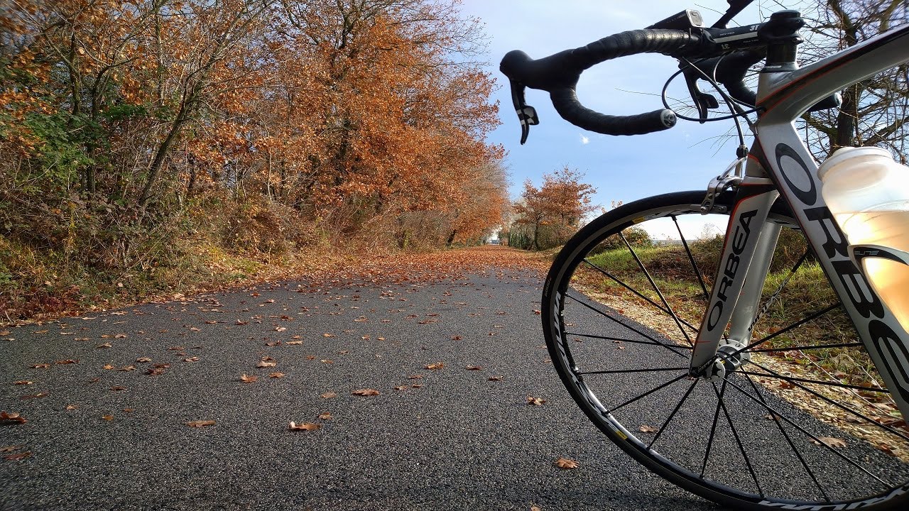 CYCLISME. E10 Piste cyclable entre Vers-Pont-du-Gard et Uz&egrave;s | Rapha Festive 500 Jour 4