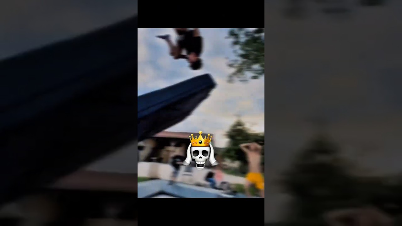 CRAZY GUY IN TRAMPOLINE 😯 