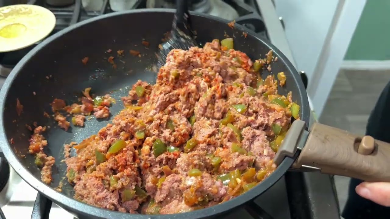 Abulea making Puerto Rican / Caribbean style corned beef 