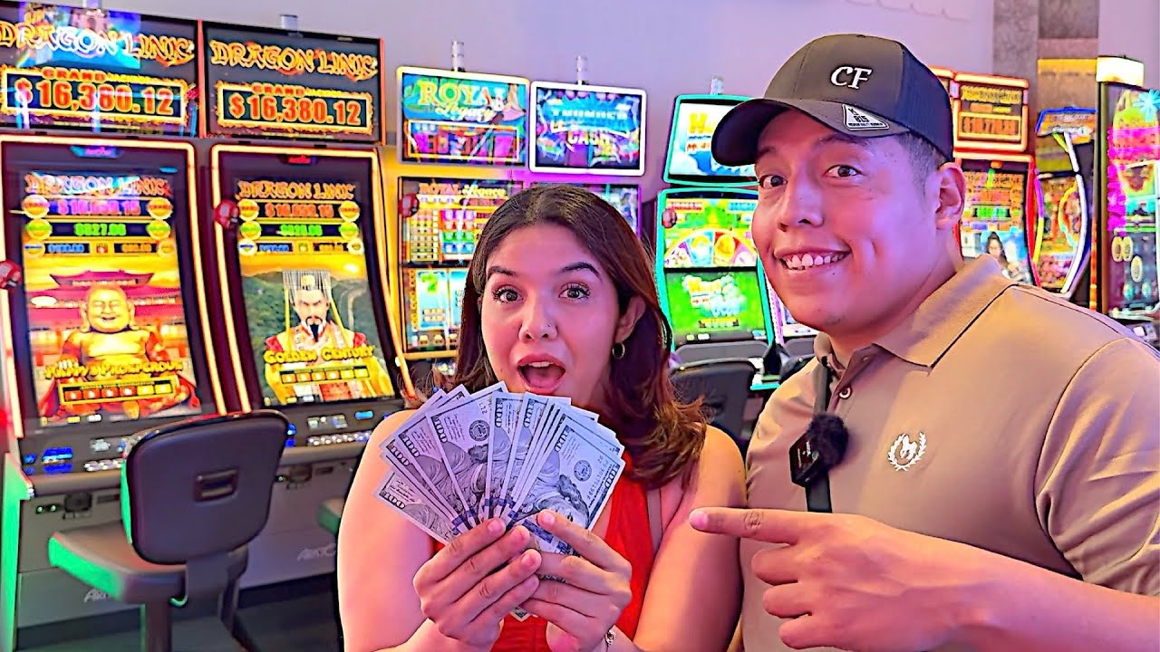 Primera Vez Mi Novia Jugando Y Ganando En Las Vegas Conmigo 🎰💵