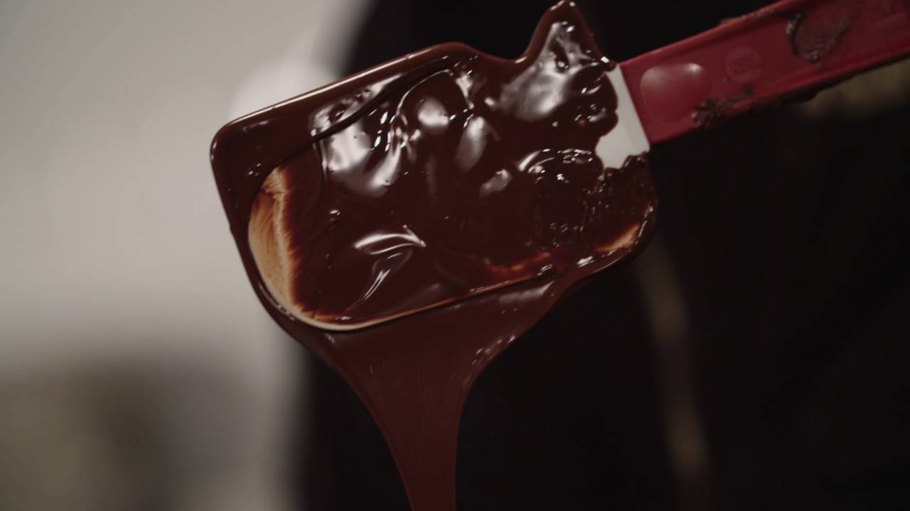 How to temper chocolate in microwave?