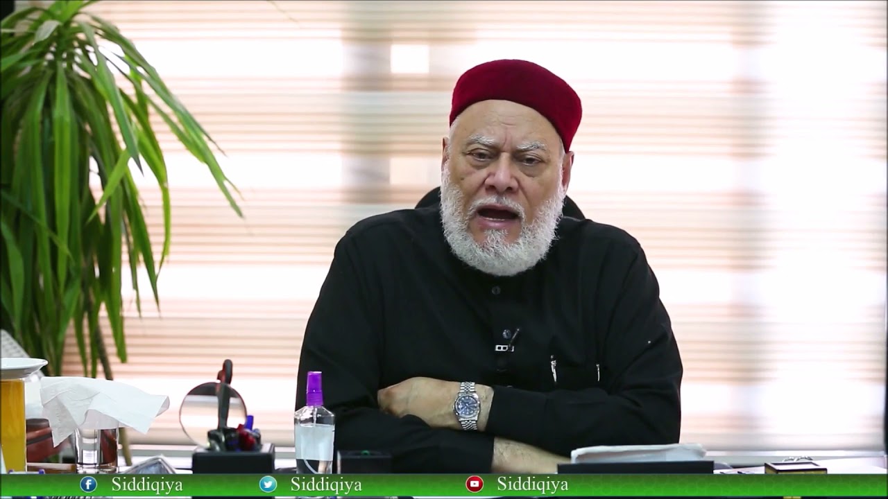 لي أساتذة من مشارب مختلفة وأشعر بالتناقض لأني أفكر بنماذج معرفية مختلفة في موضوع واحد، فما الحل؟