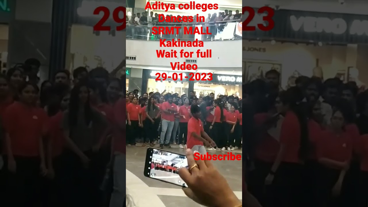 Aditya colleges dances in srmt mall kakinada. #Dances #kakinada #srmtmall