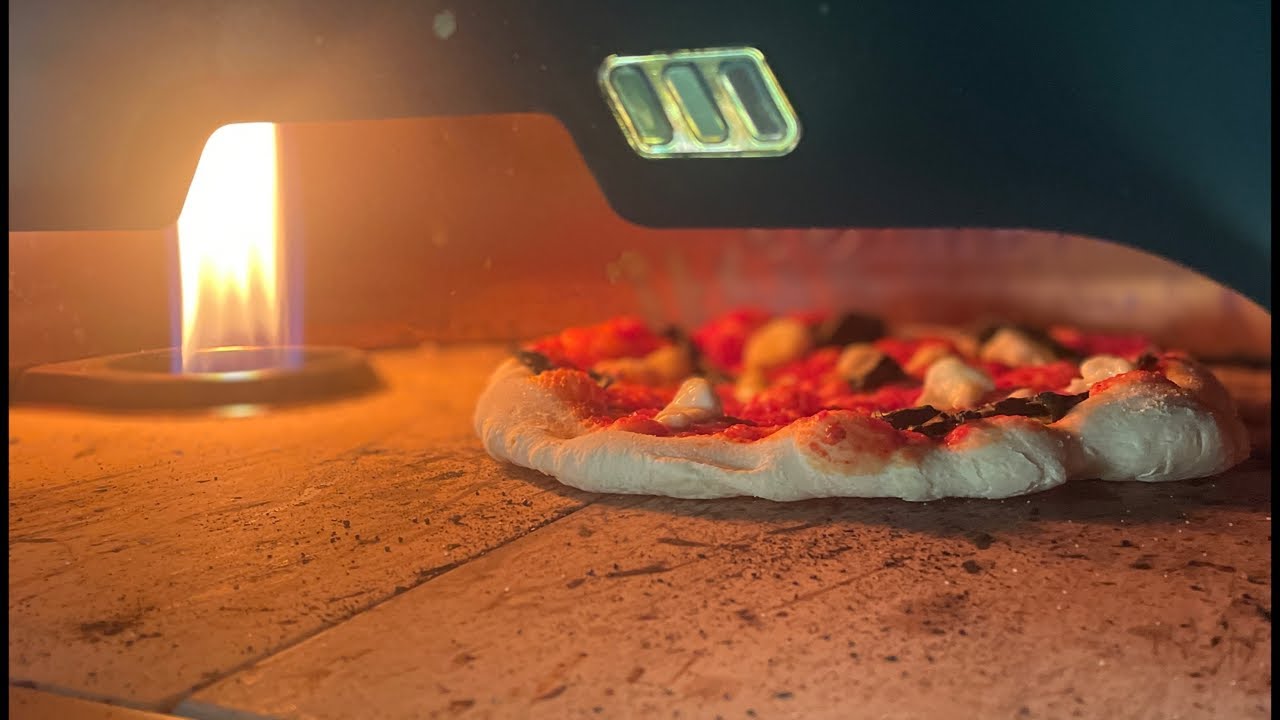 Monday inside local pizzeria/ team Zeverie returns! /