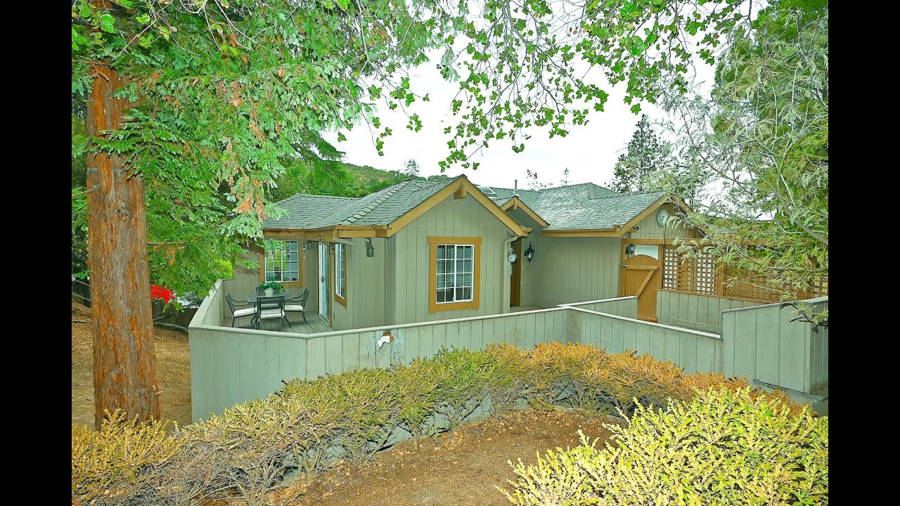 Jennifer Griessel presents 1199 Panoramic Drive
