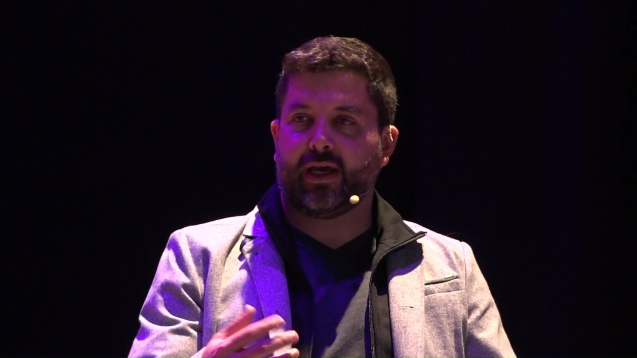 Fintech: presente y futuro | Juan José Espinoza | TEDxCuenca