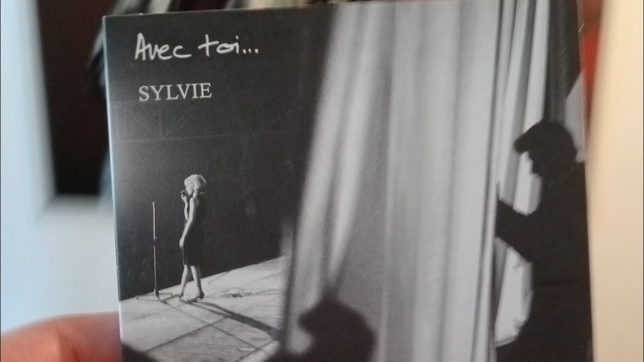 Je vous présente l'album de Sylvie Vartan  avec toi ❤️🙏🎸 en hommage  à Johnny ❤️