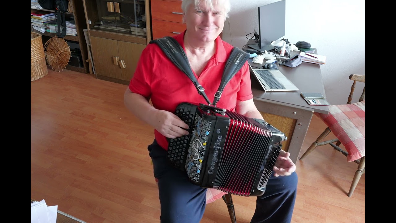 Same tune in 12 different keys on chromatic button accordion - Beginner CBA (PS9 3128)
