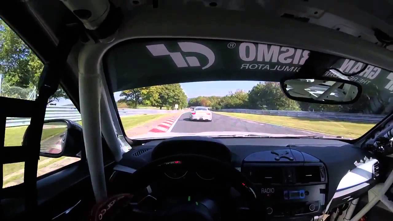 VLN8 Passing a 997 Cup on Track