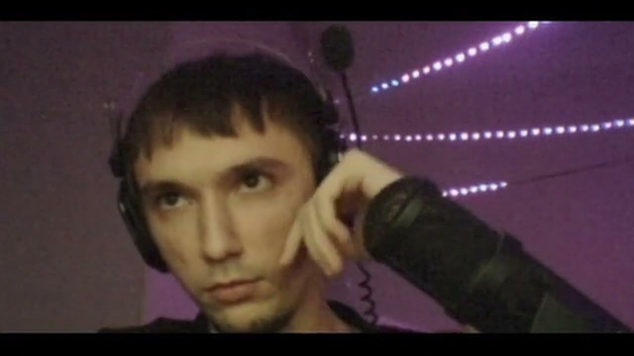 Серега Пират пыжится и потеет, играя в шахматы. Повторит ли этот молодой талант судьбу Бобби Фишера?