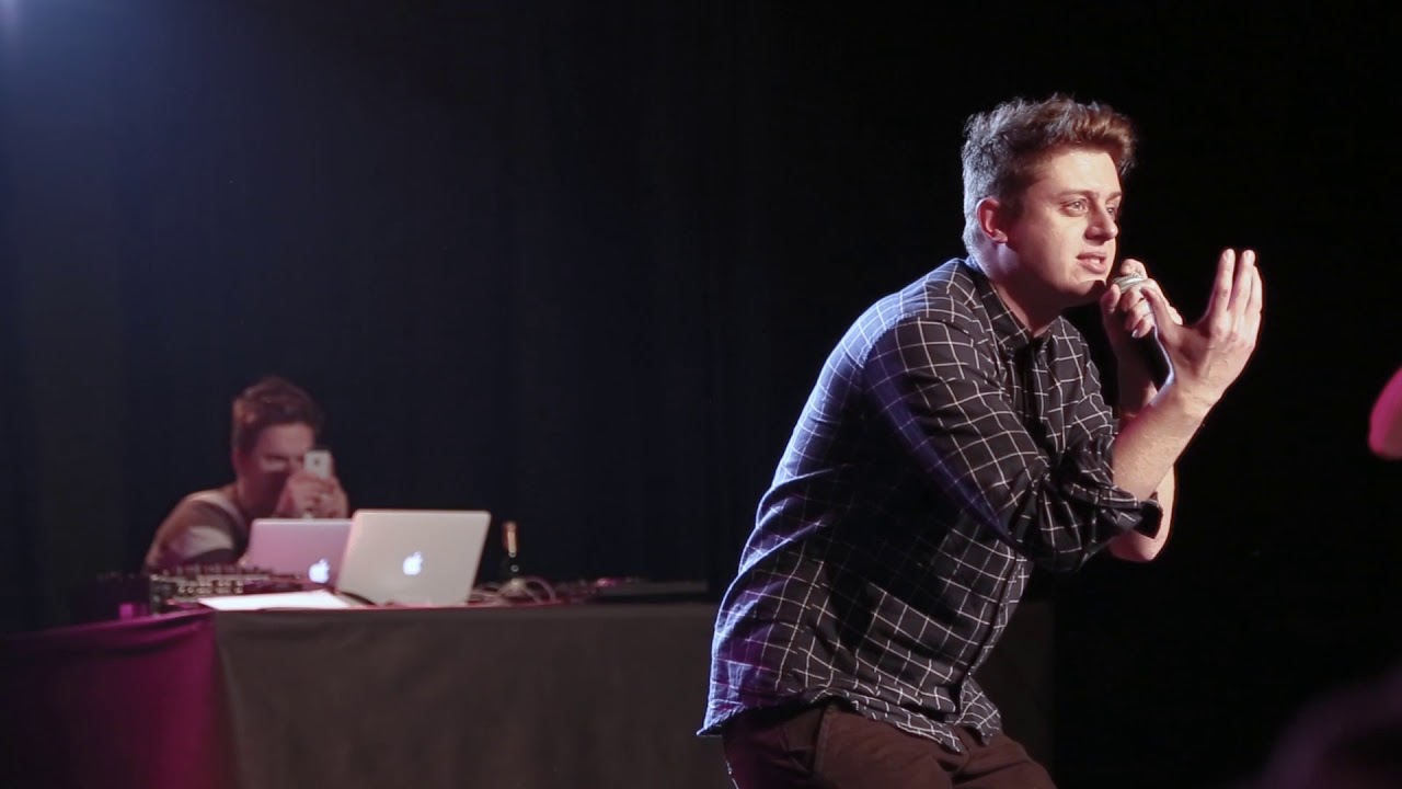 Tukan (Finále Mistrovství ČR ve slam poetry 2017)