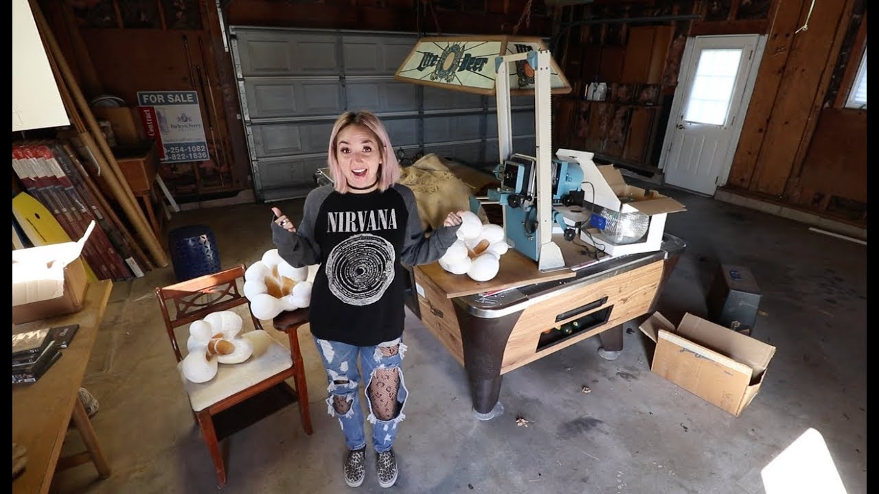 FORECLOSURE TRASH OUT BID - Uncovering Treasures From The Attic!